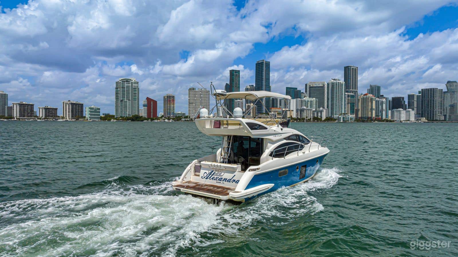 'Alexandra' 40' Azimut  Photo 2