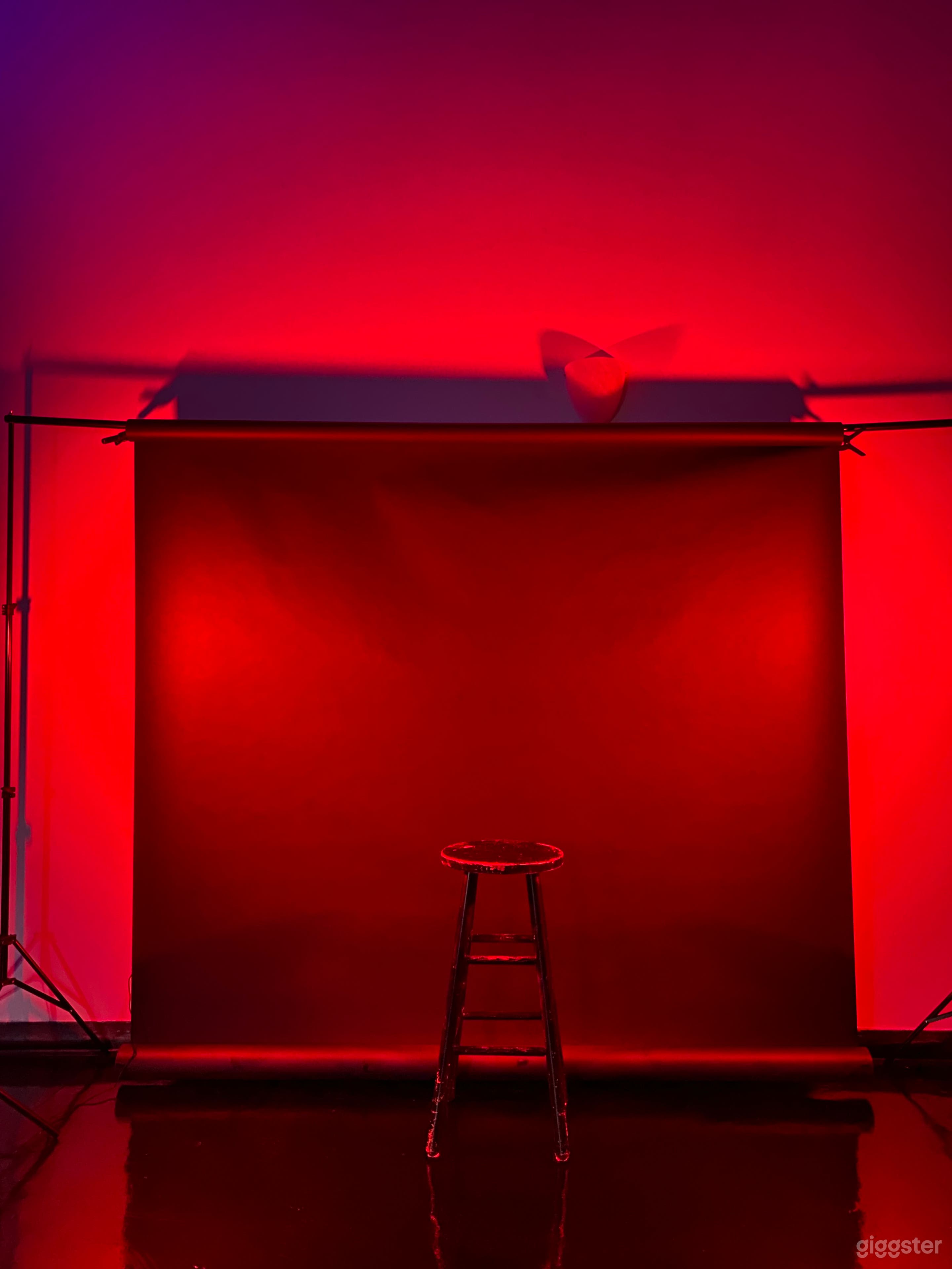 Edgewood Loft with Photo and Recording Studio/Set Photo 4