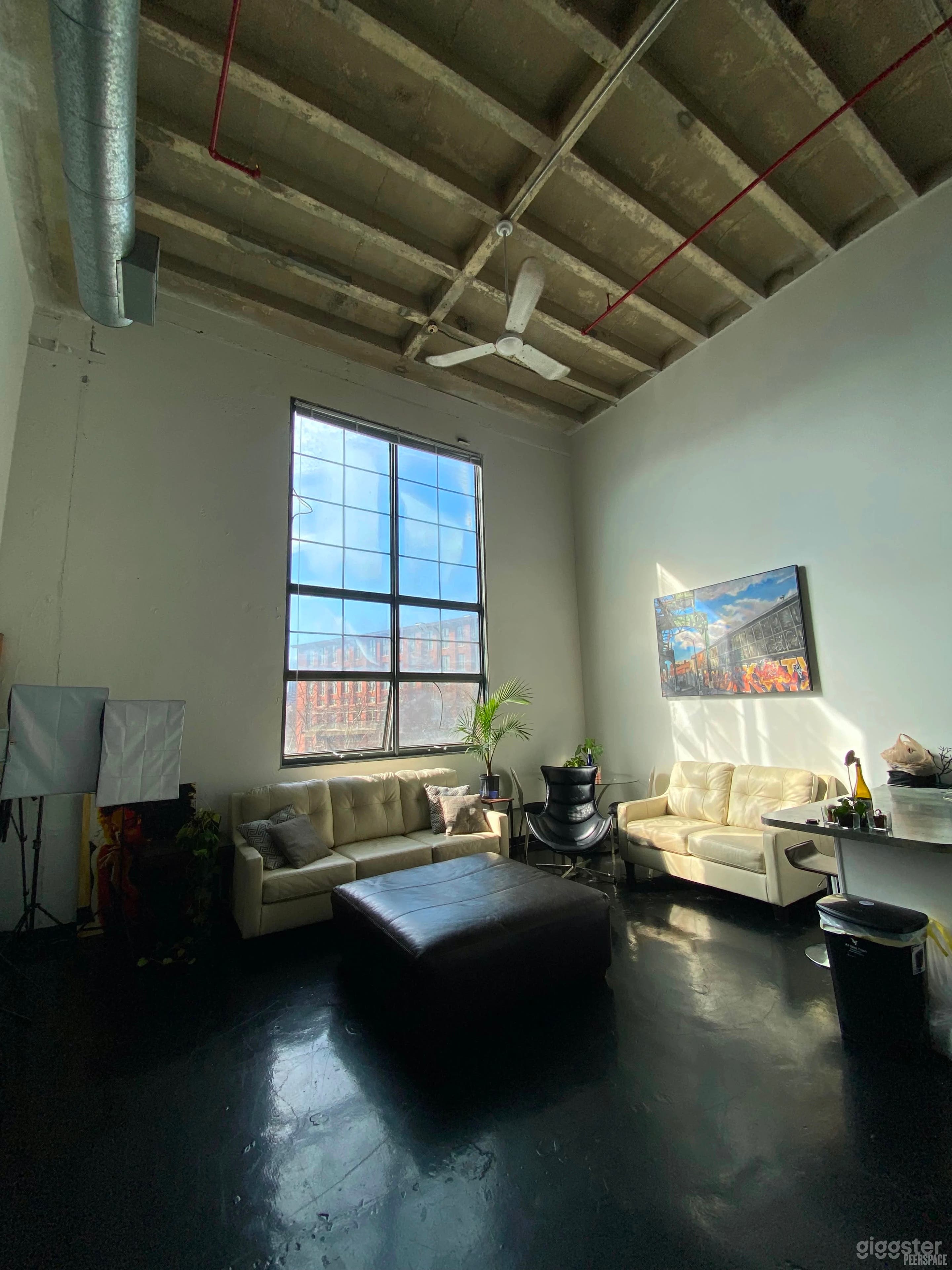 Edgewood Loft with Photo and Recording Studio/Set Photo 1