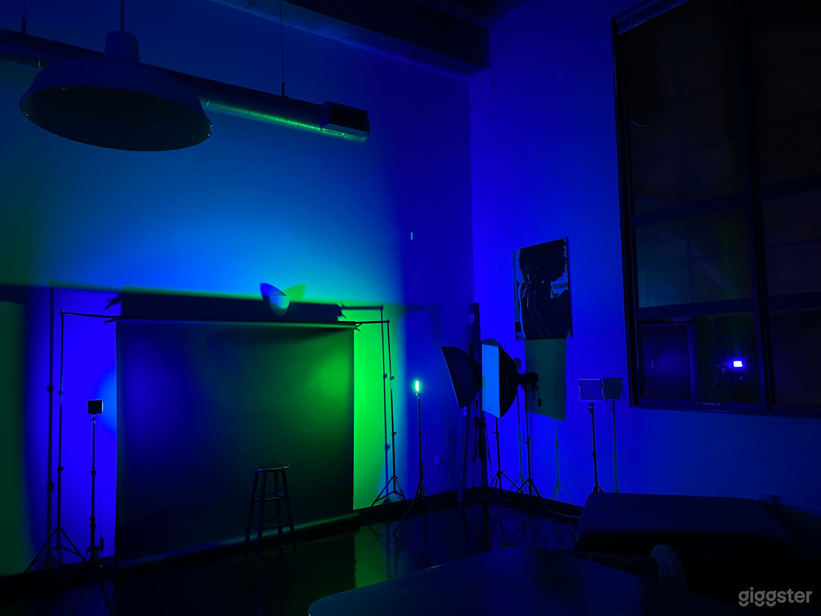 Edgewood Loft with Photo and Recording Studio/Set Photo 2