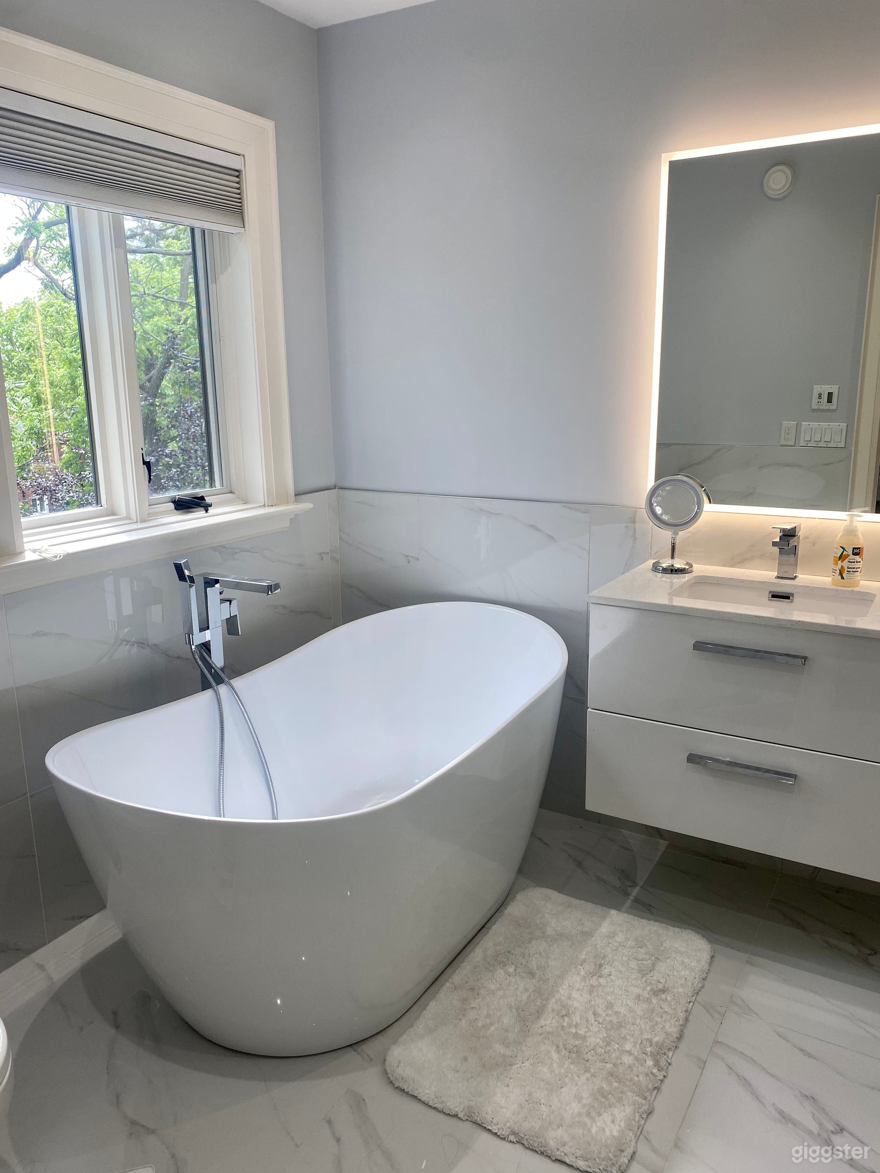 3000 sq ft family home Photo 2