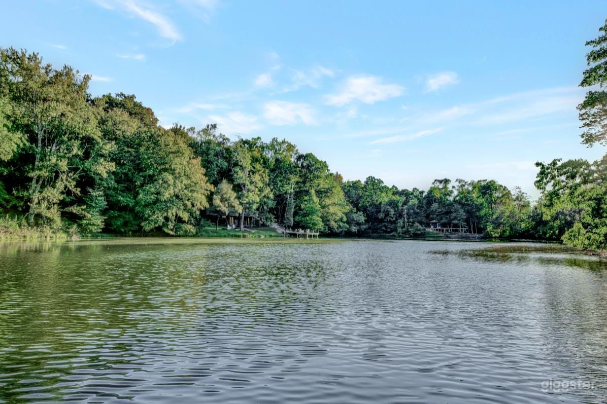 Lake Front cottage and Farm on a private 200 Acre Estate Photo 2