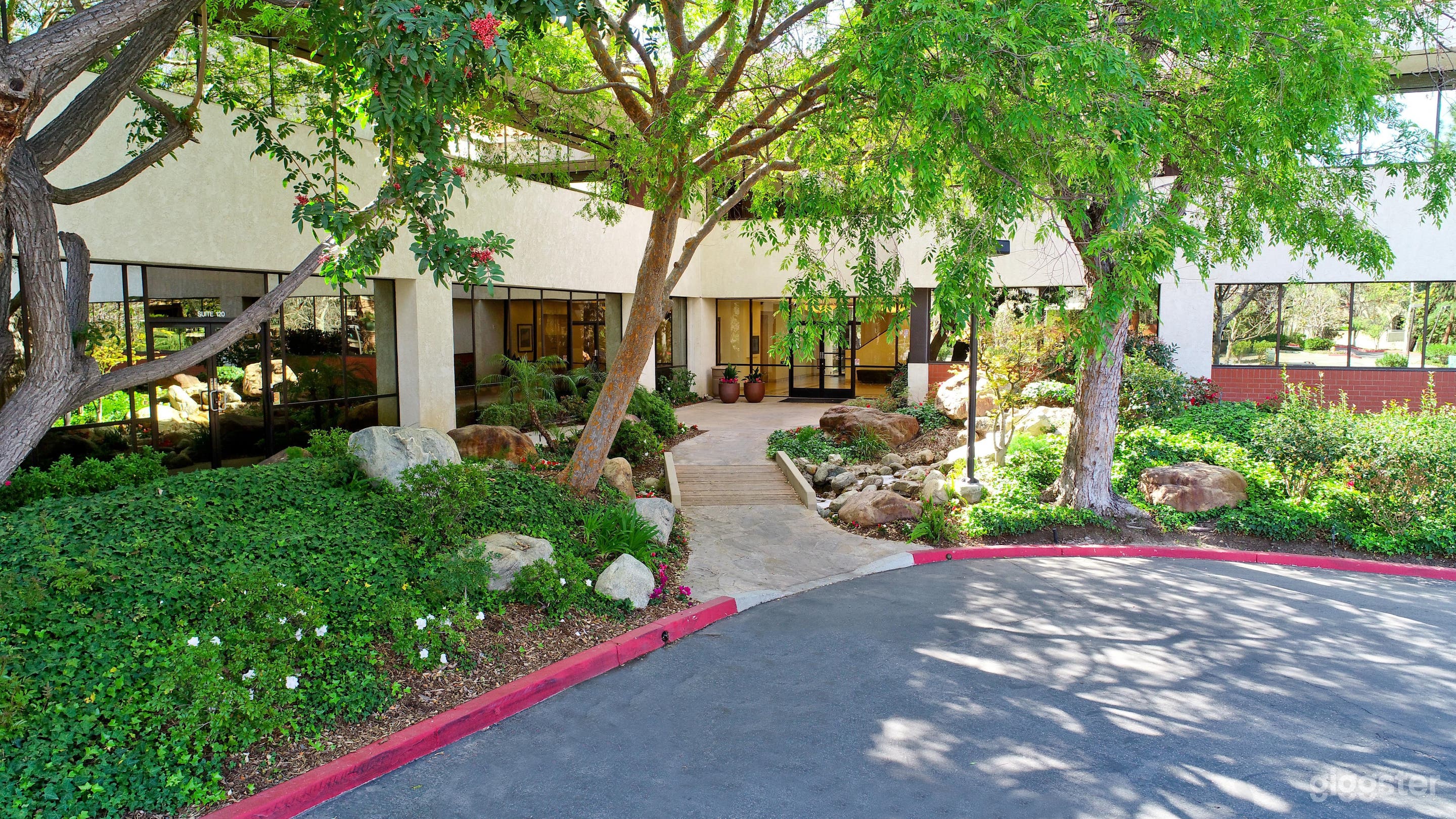 officeLOCALE Entrance