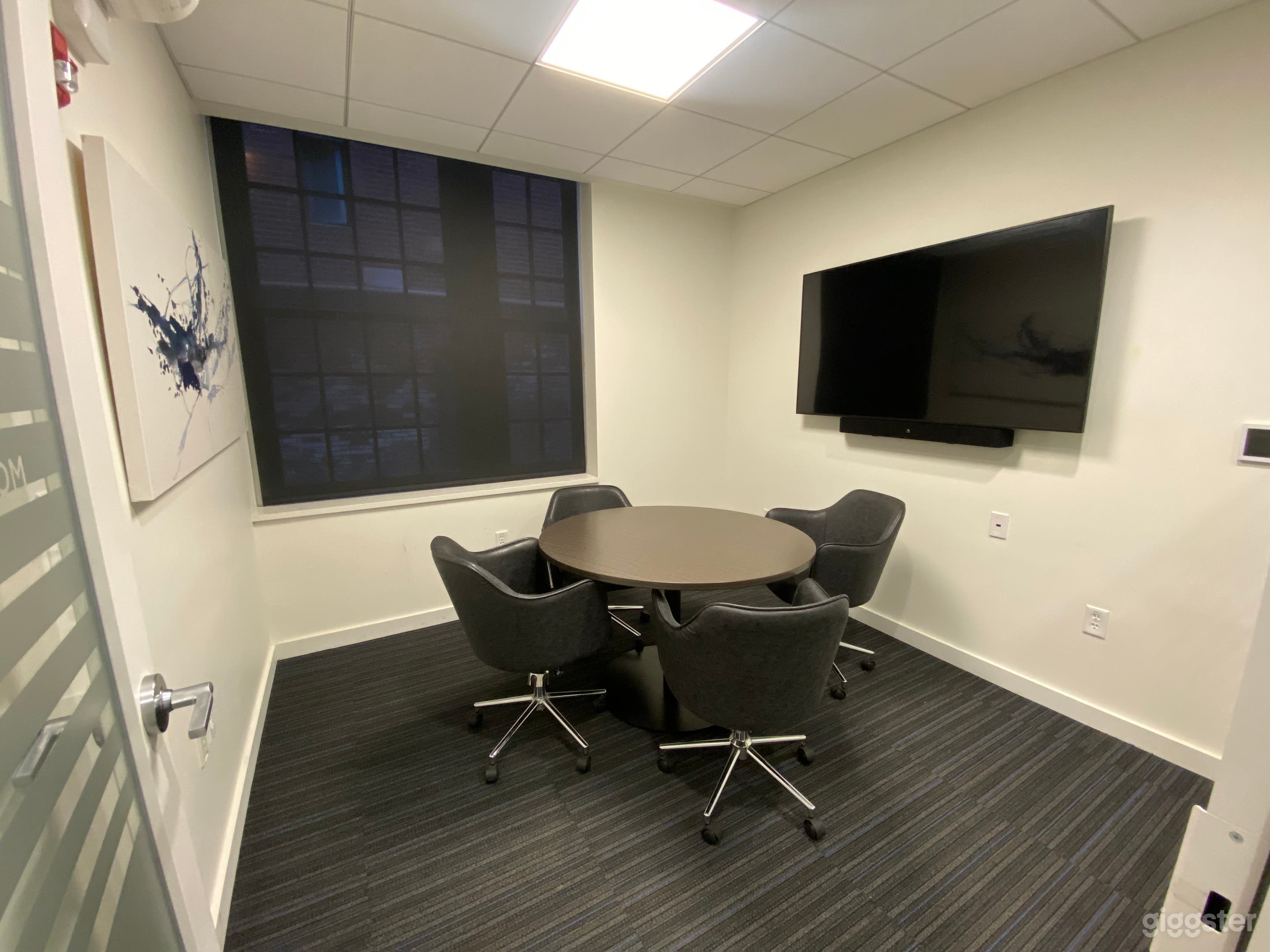 Modern Conference Room (B) in Boston Photo 1