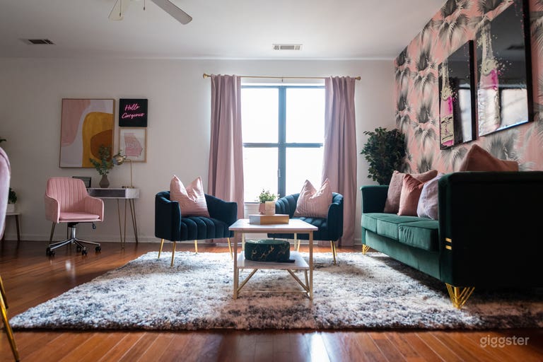  West End - Plush Palm Paradise 