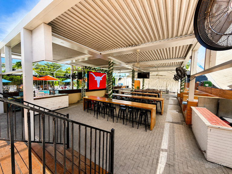 Poolside Event Venue with Clubhouse & Outdoor Bar 