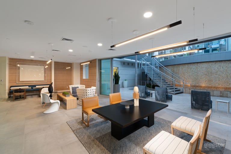  Indoor/Outdoor Lounge in Marina Del Rey 