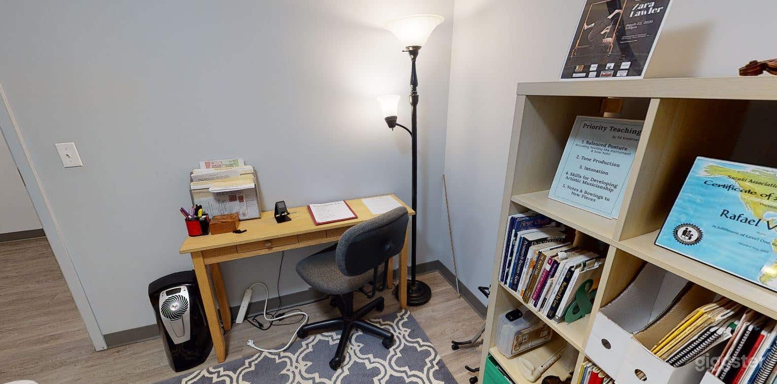 Music Teaching Room 2 Photo 2