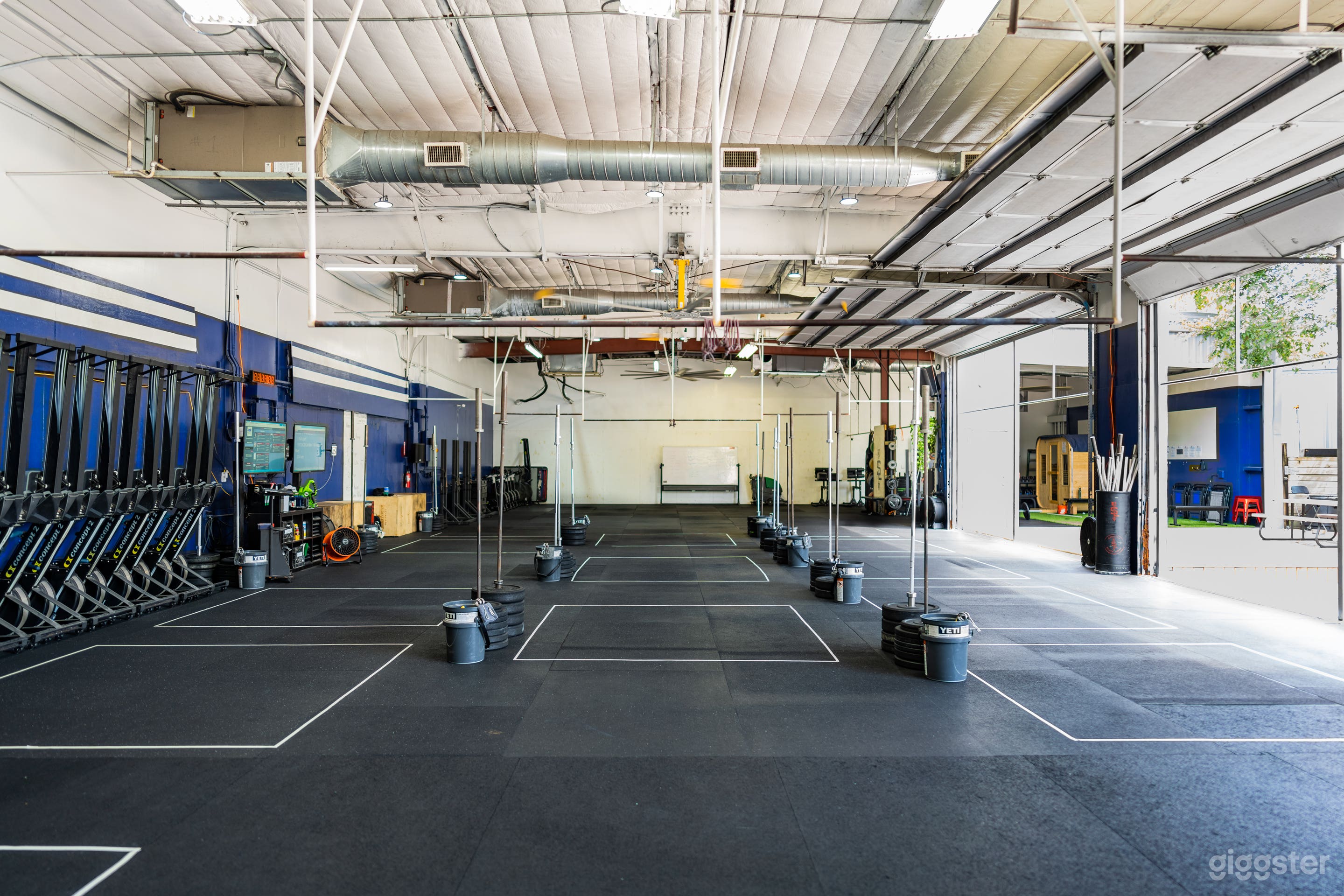 CrossFit Industrial Space - Raw &amp; Open Photo 2