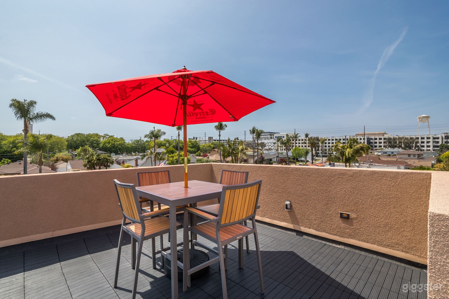 Modern ADU with Rooftop &amp; Studio Views Photo 1