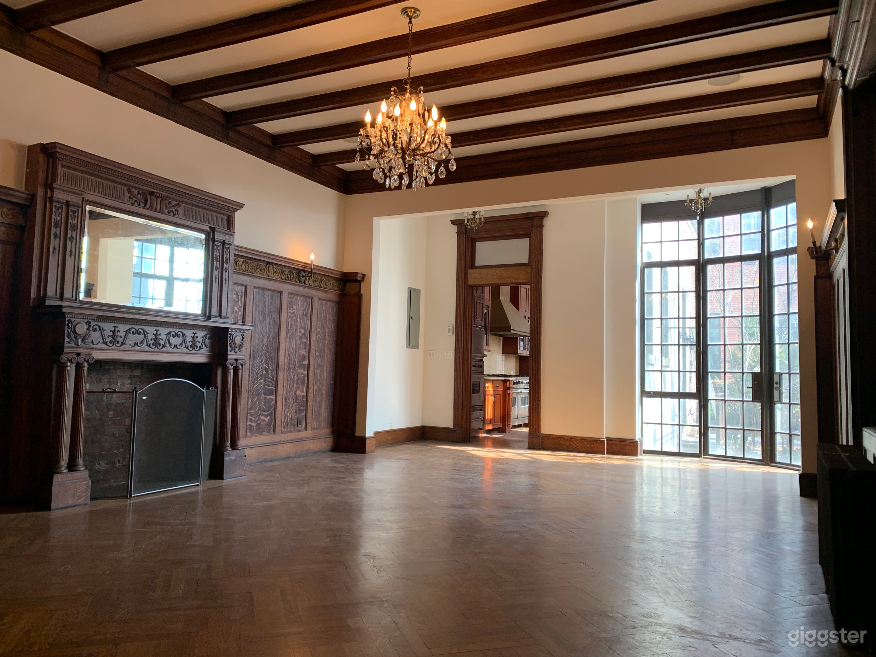 25 ft wide Townhouse for Filming TV/Movie Photo 1