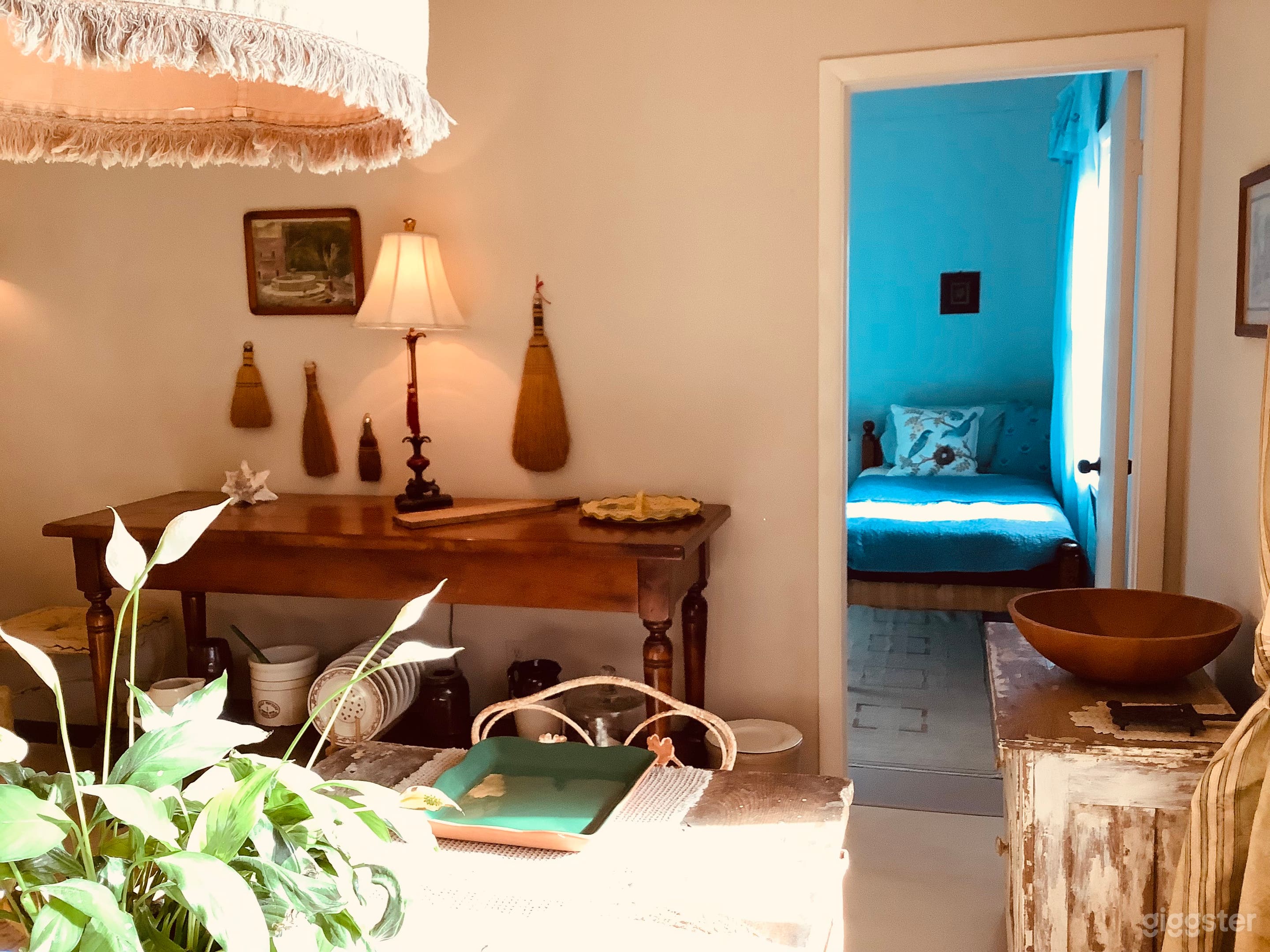 Living room plus small blue room I. The back corner.