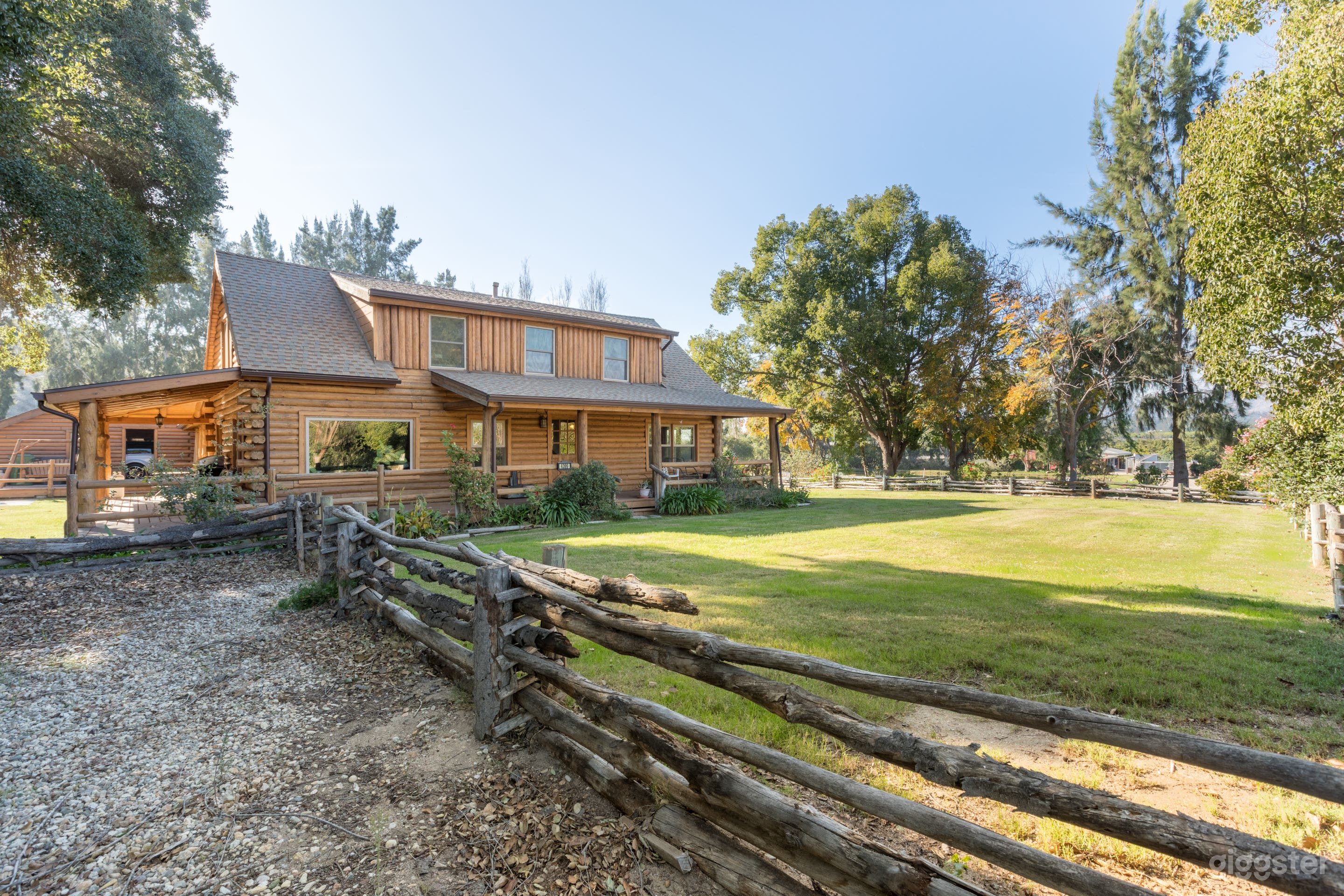 Rustic No.320 Photo 1