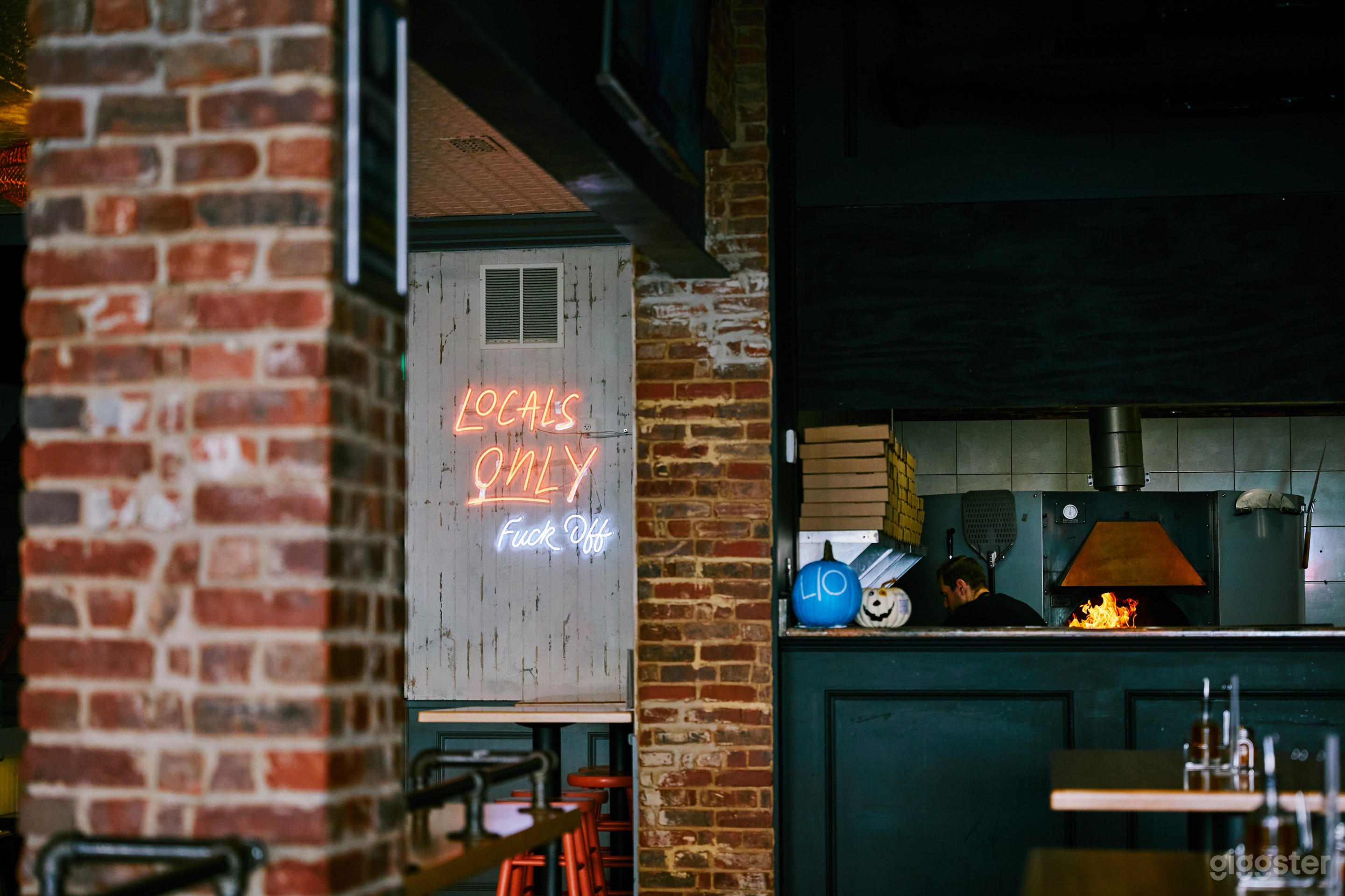 Vibrant Restaurant &amp; Bar - Locals Only Baltimore Photo 2