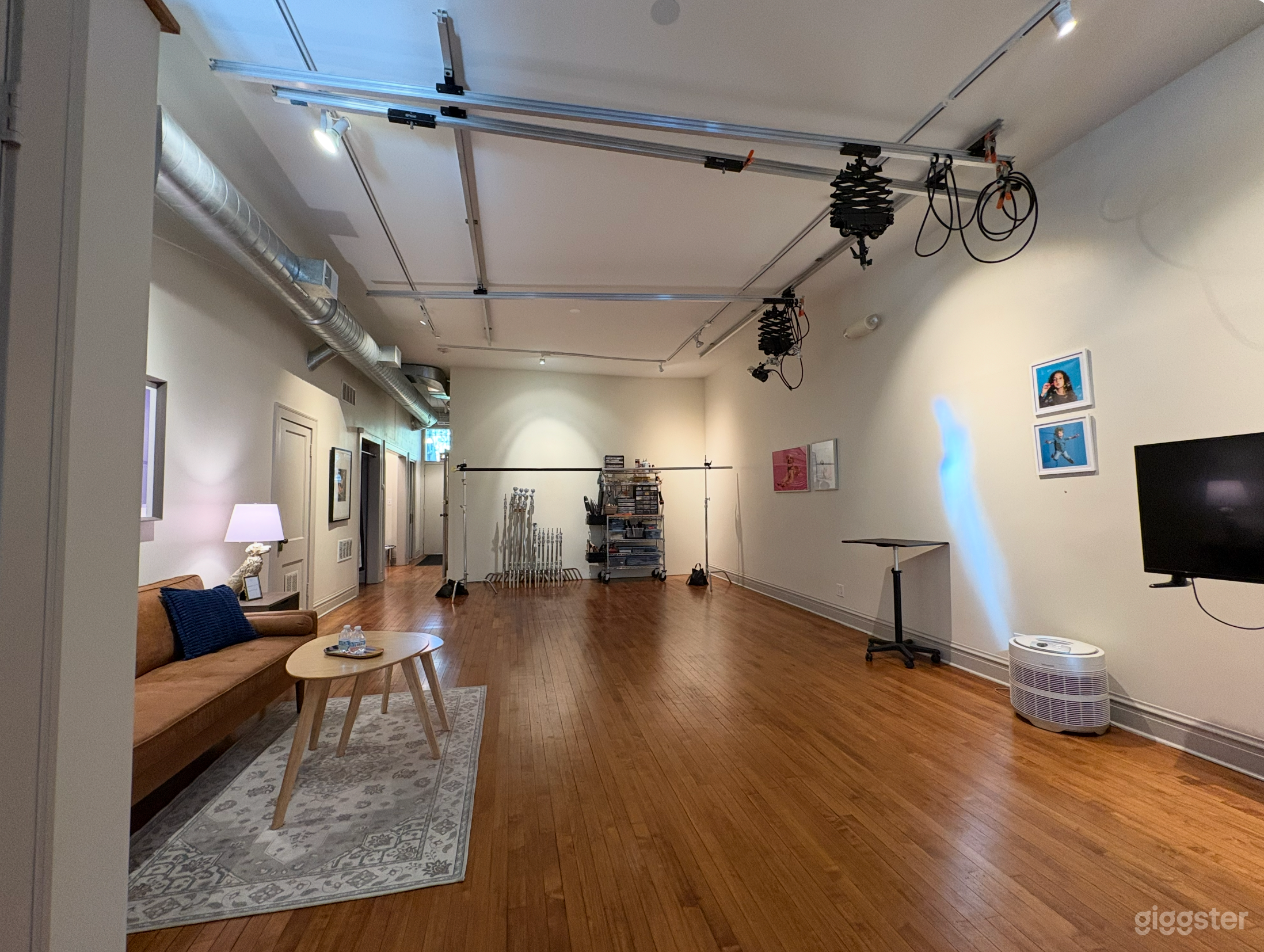Versatile Street-Level Photography Studio & Event Space Photo 2