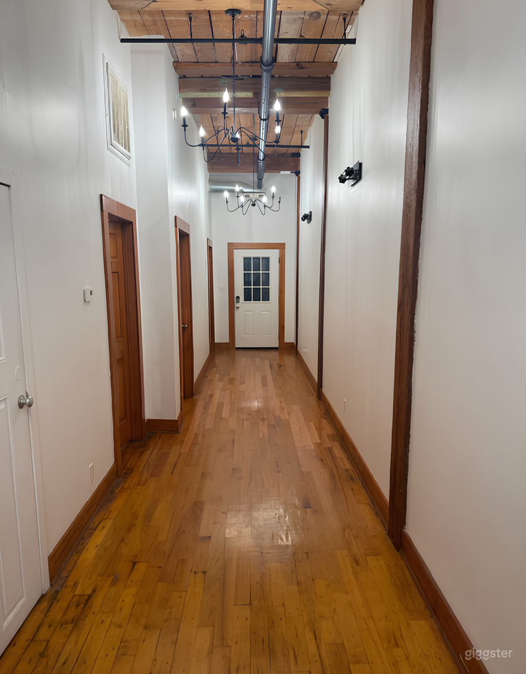  Modern Atlanta Art Gallery Loft 