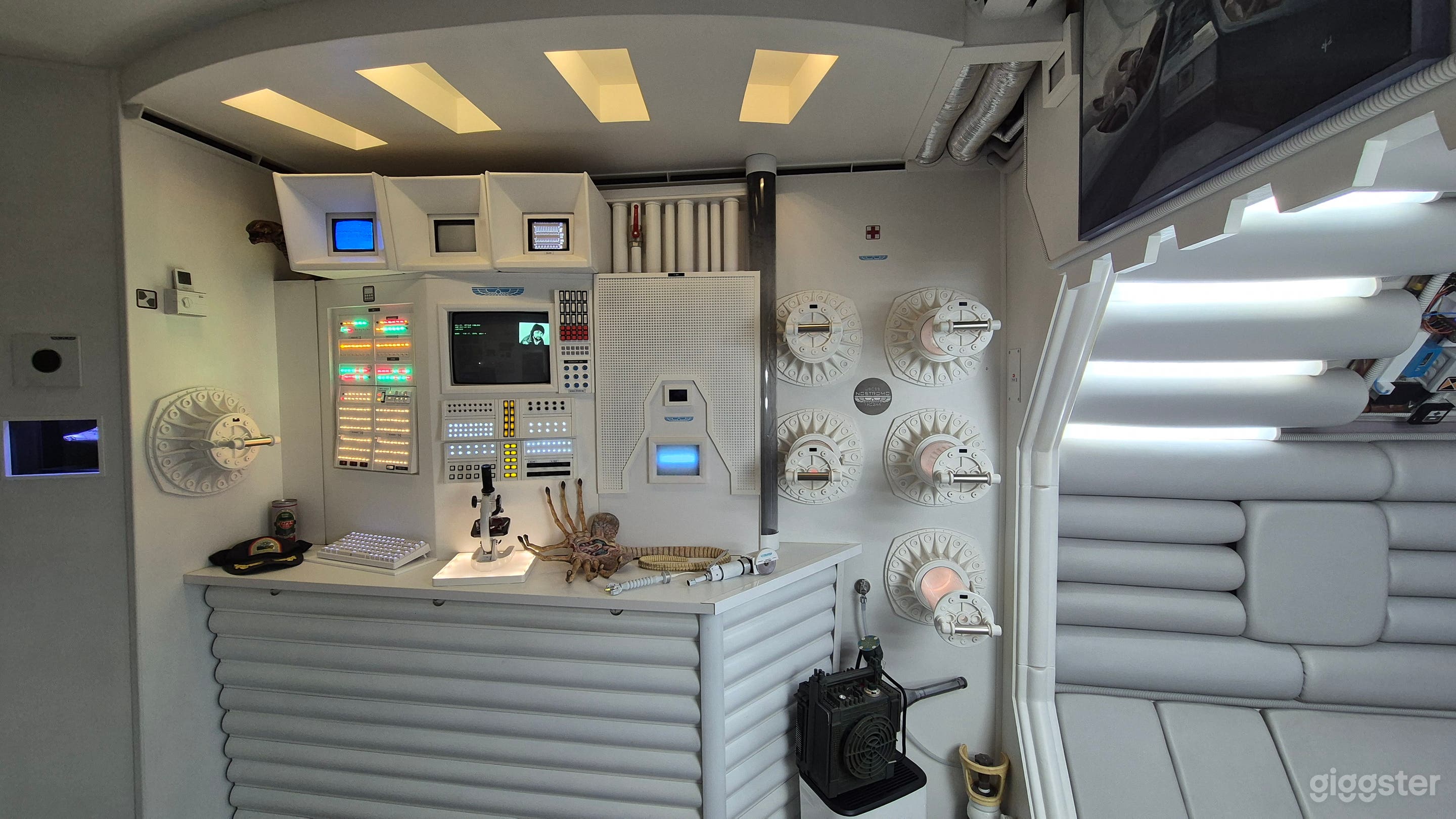 Alien Museum Spaceship Photo 2