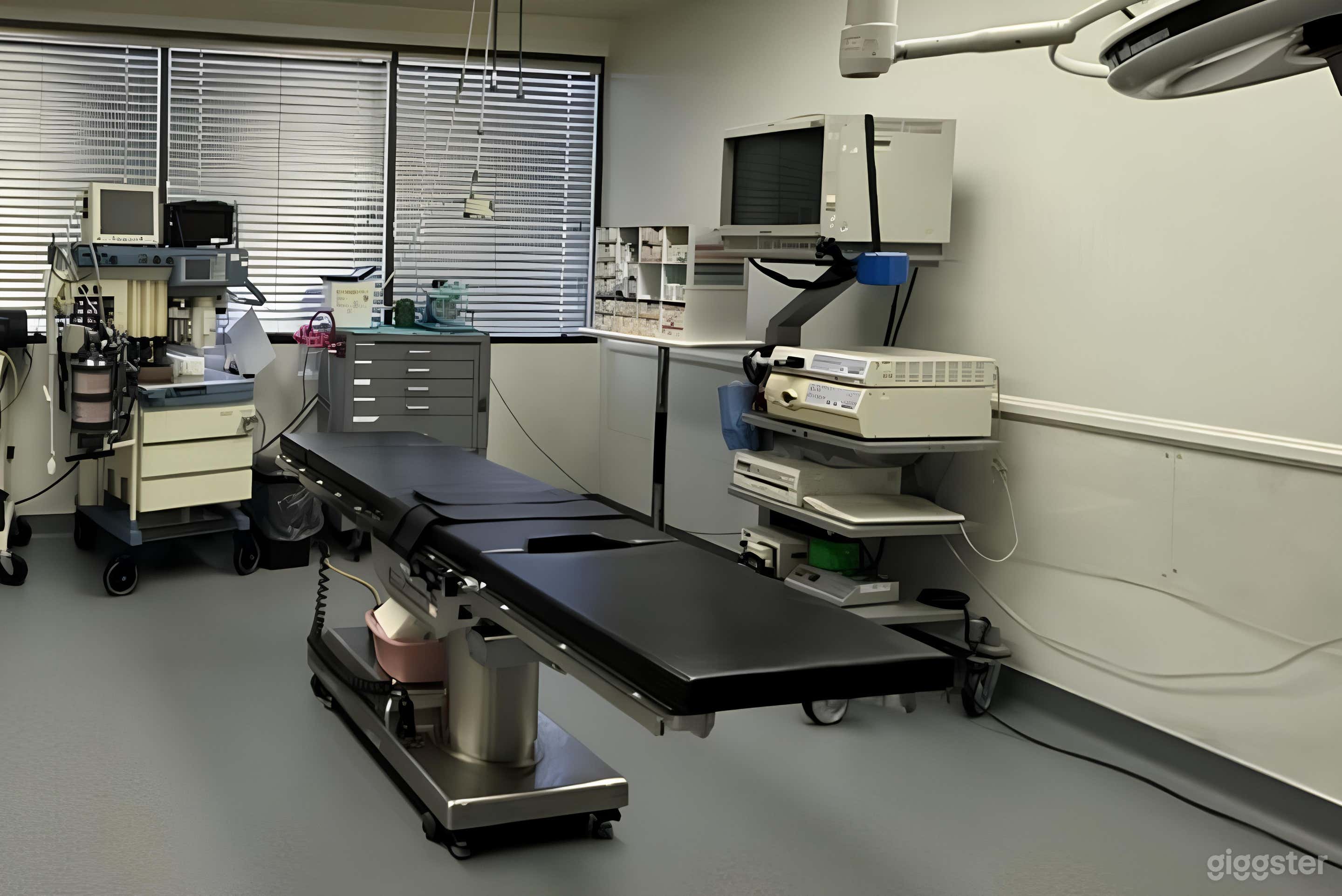 State-of-the-art Operating Room Photo 4