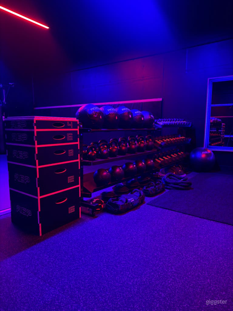  Lagerhallen-MMA- und Fitnessstudio für Foto- und Videoaufnahmen 