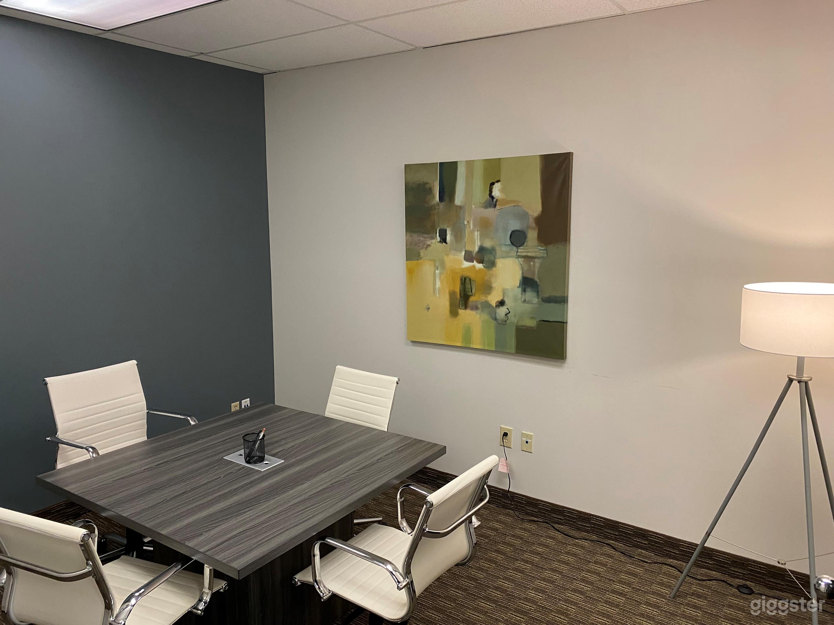 Small Conference Room in Preston Grove Photo 1