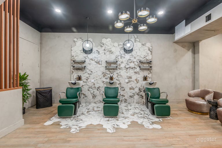  Authentic Brooklyn Hair Salon for Film & Beauty Shoots 