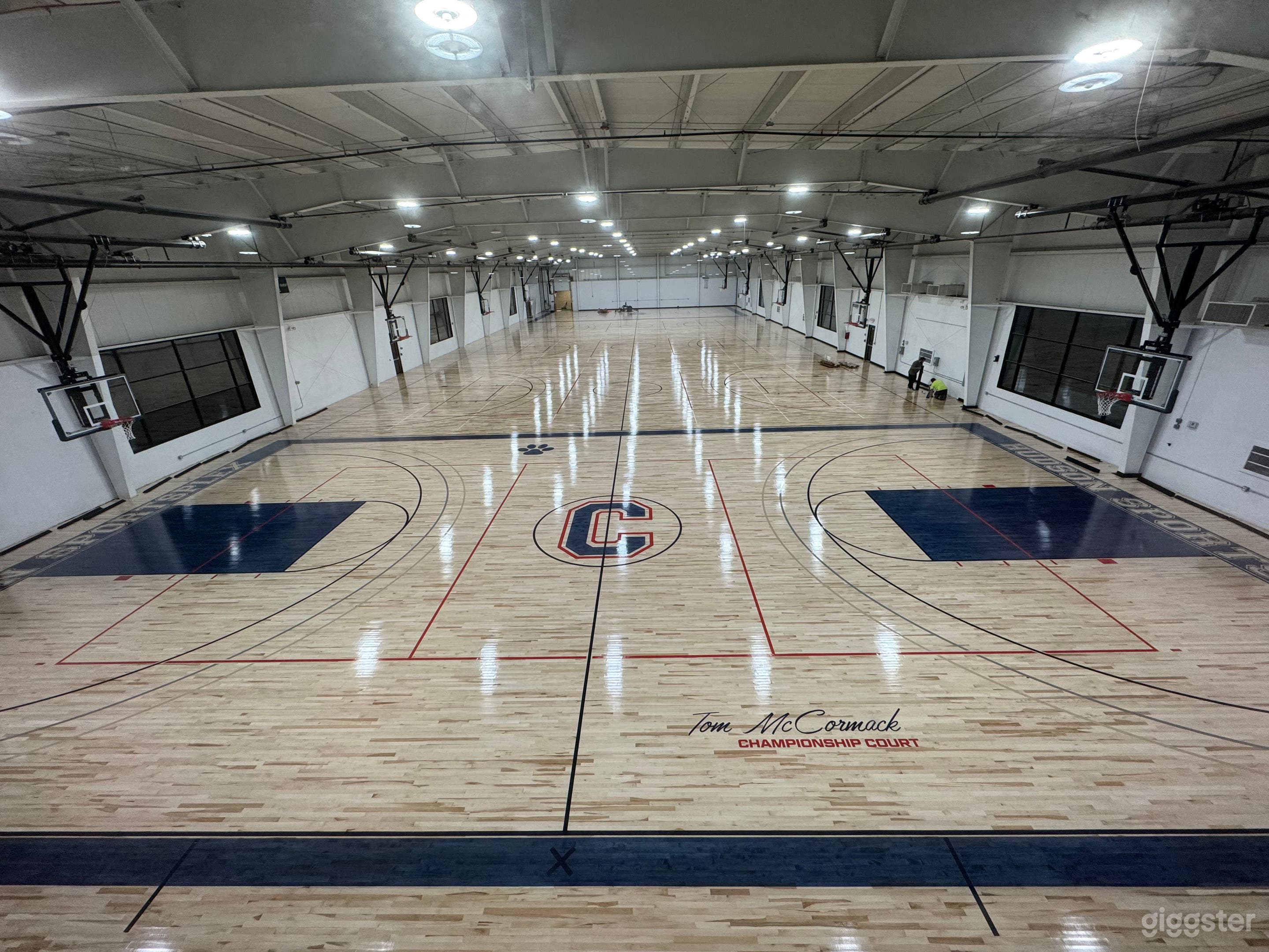 27,000 SQFT Large Event Space In Naperville Photo 3