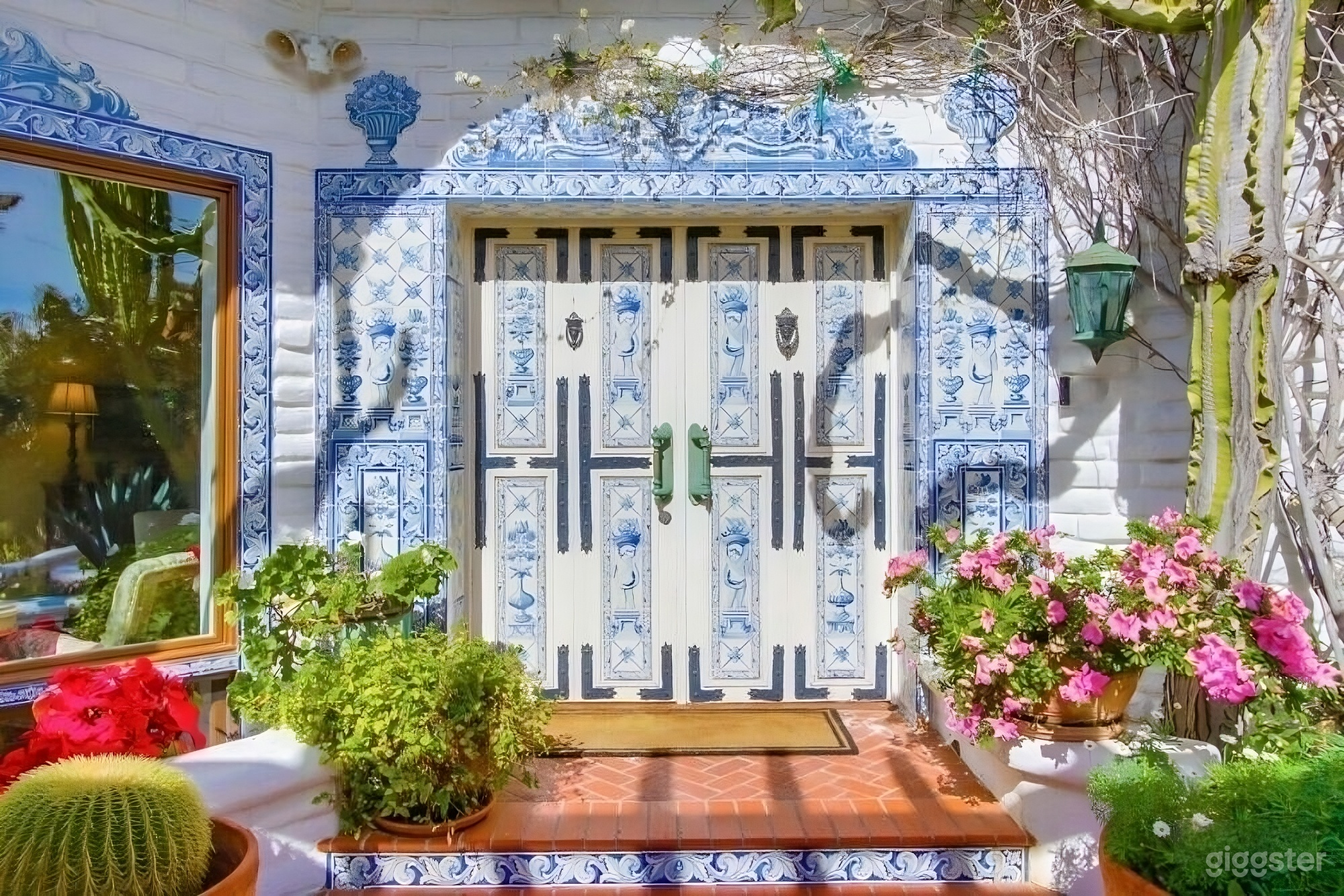 Foto di Wits End House - Casa in stile Hacienda Ranch 1