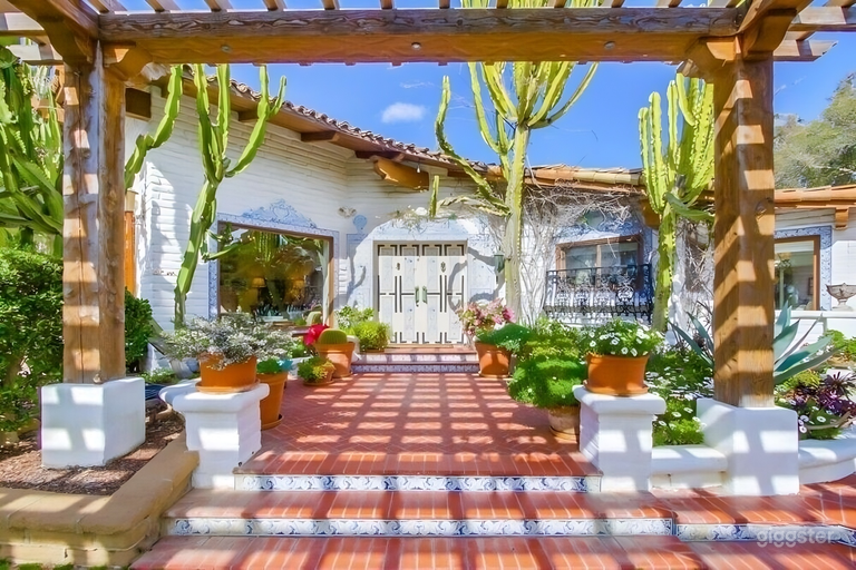  Wits End House - Hacienda Ranch Style Home 