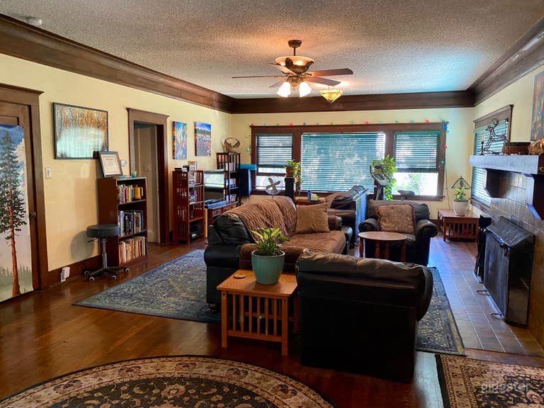  1915 Mediterranean/Craftsman, Stunning Woodwork 