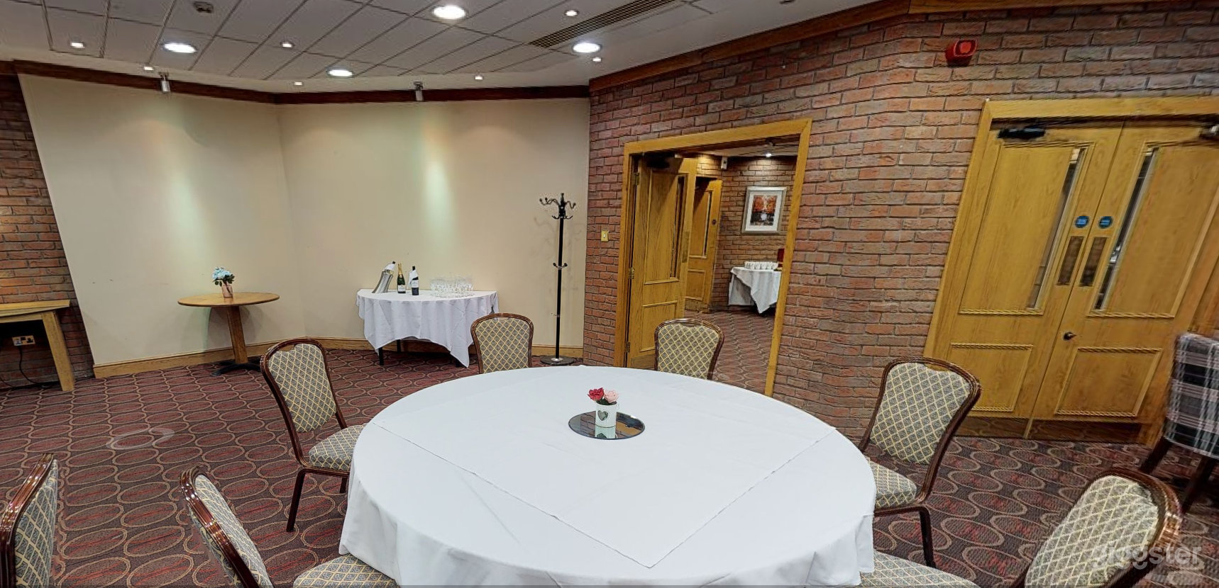 Warwick Meeting Room Photo 1