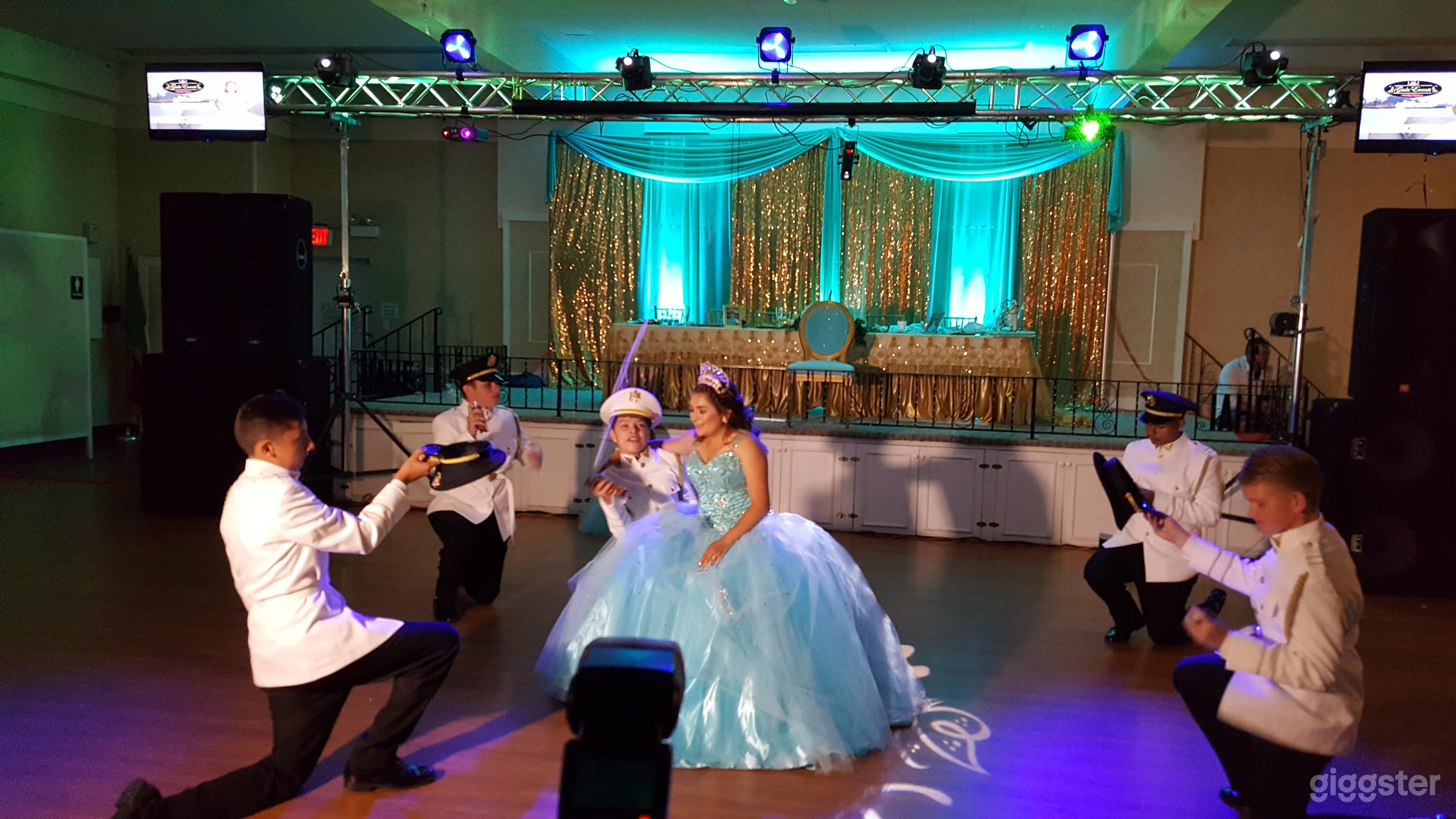 Near Downtown, Meeting/Dining Hall with Stage/Bar Photo 1