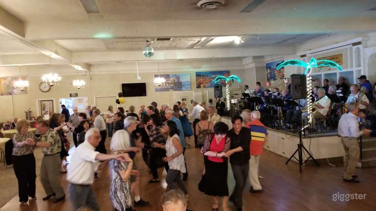  Near Downtown, Meeting/Dining Hall with Stage/Bar 