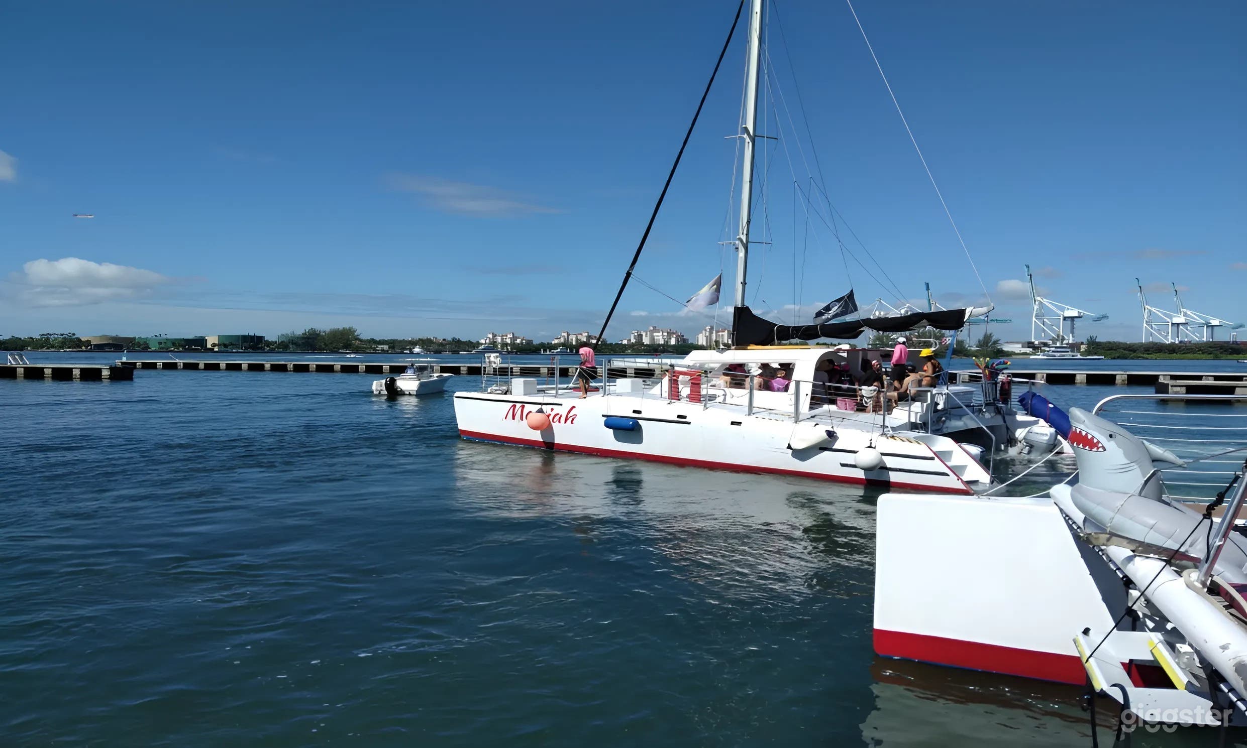 60' Power Catamaran - Mariah Photo 2