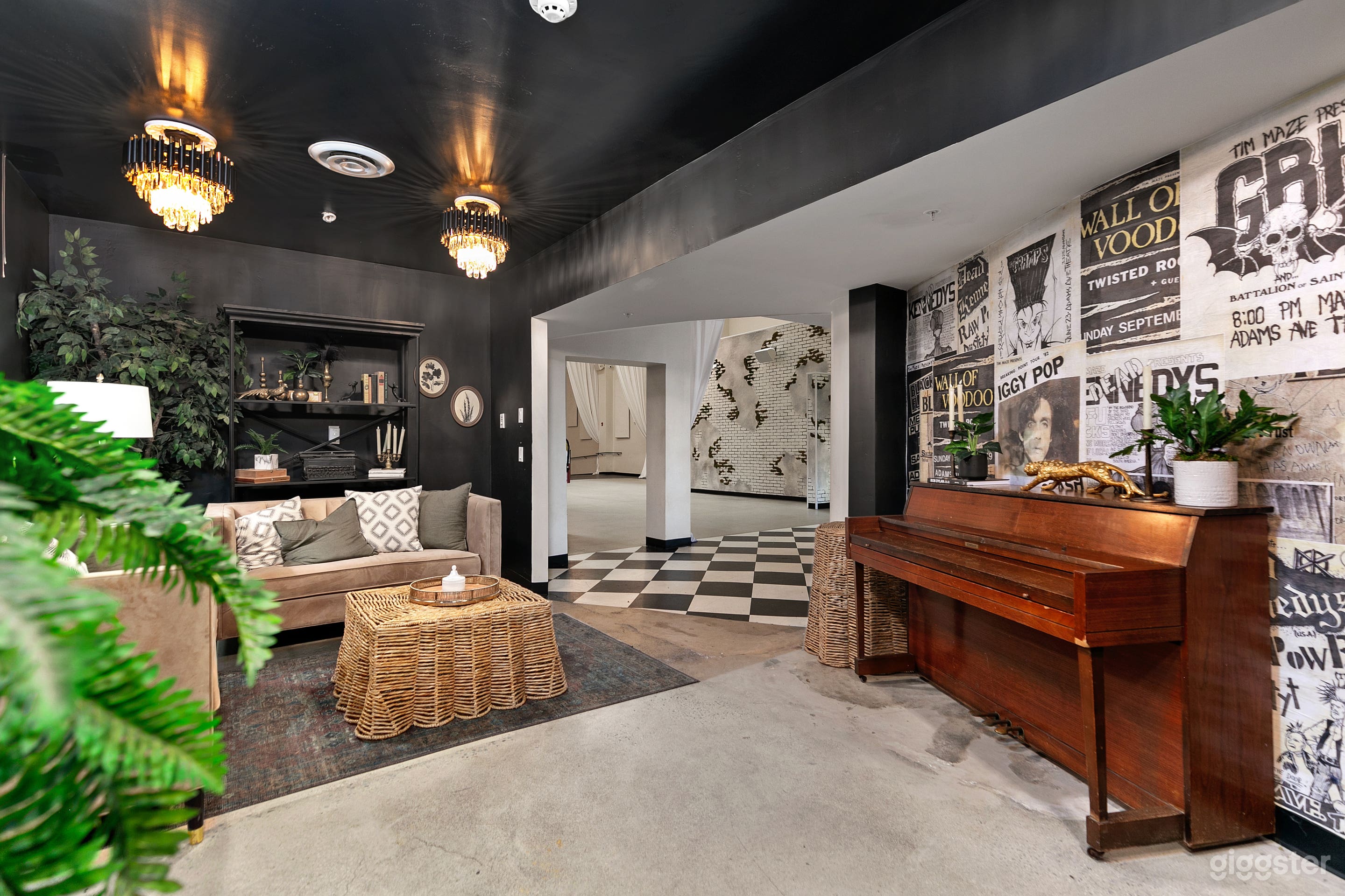 Chic Neighborhood Theater with Historic Roots Photo 3