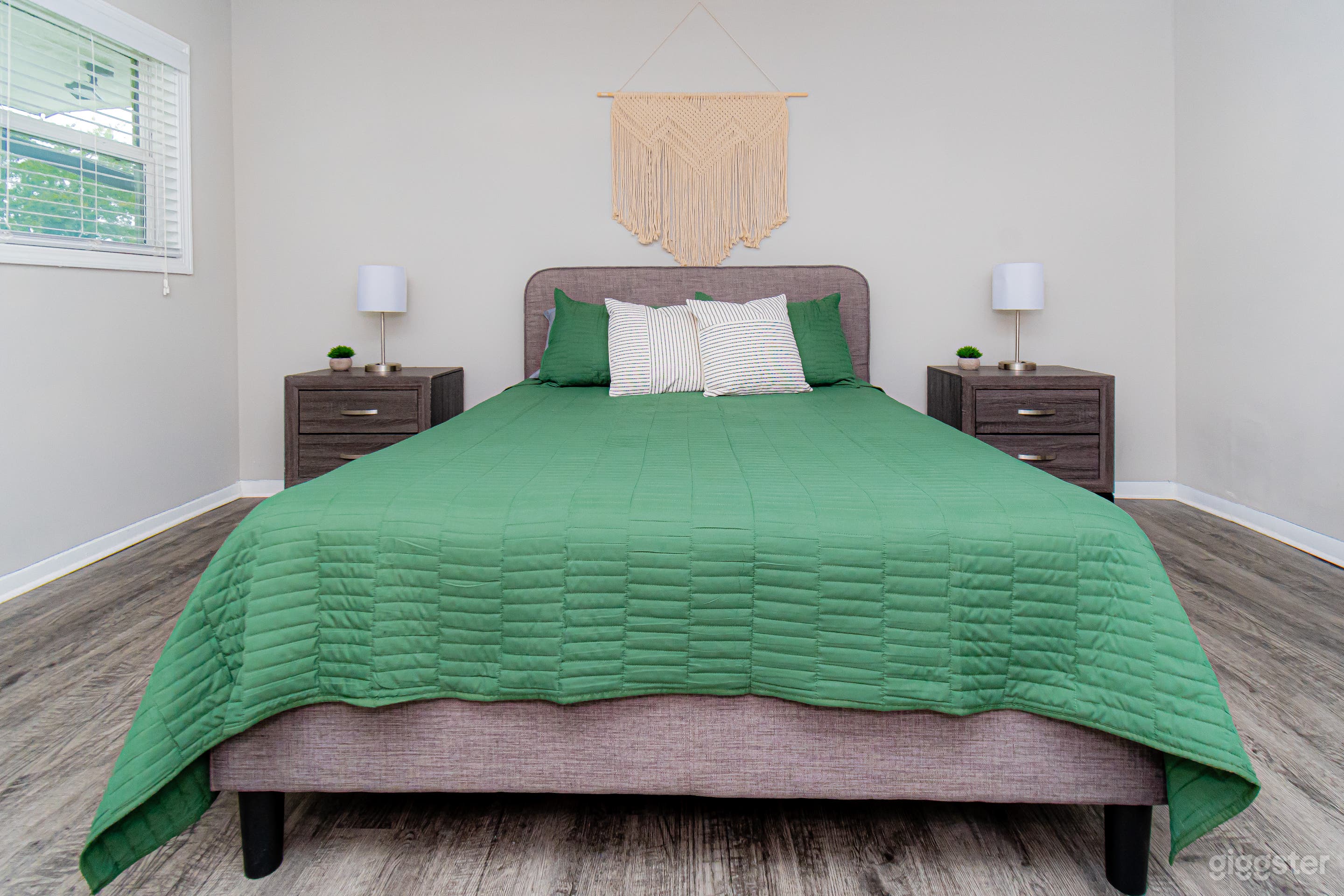 Bedroom/Wardrobe Area