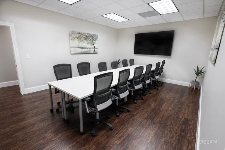  Large Meeting Room in Magnolia 