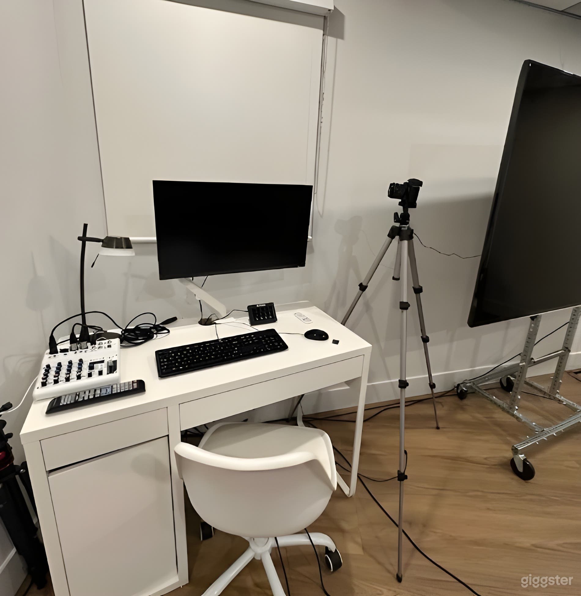 Inspiring Podcast Studio Photo 3