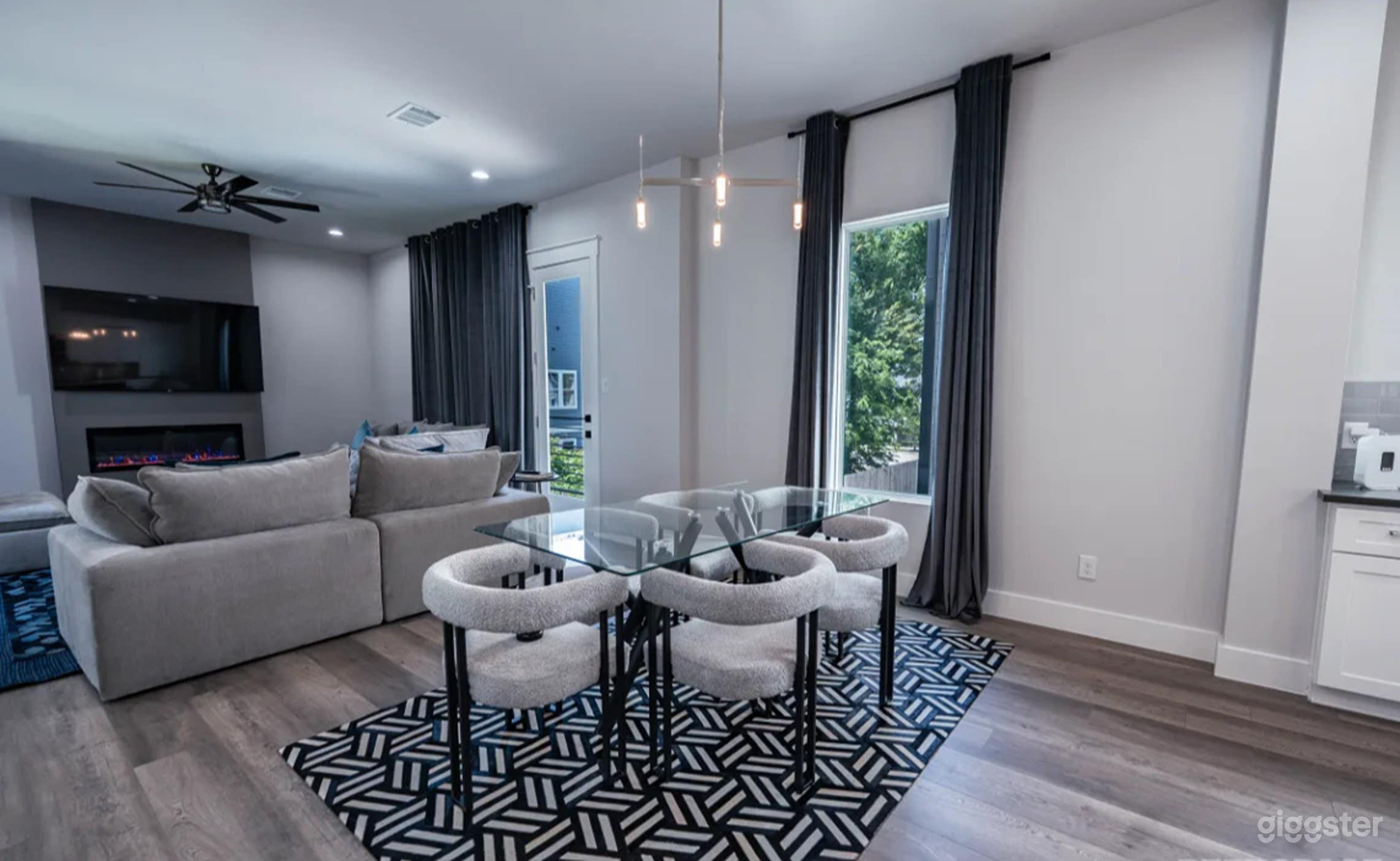 Midtown House with multiple rooms Photo 1