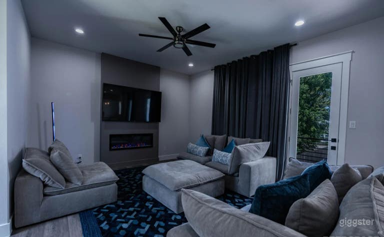  Midtown House with multiple rooms 