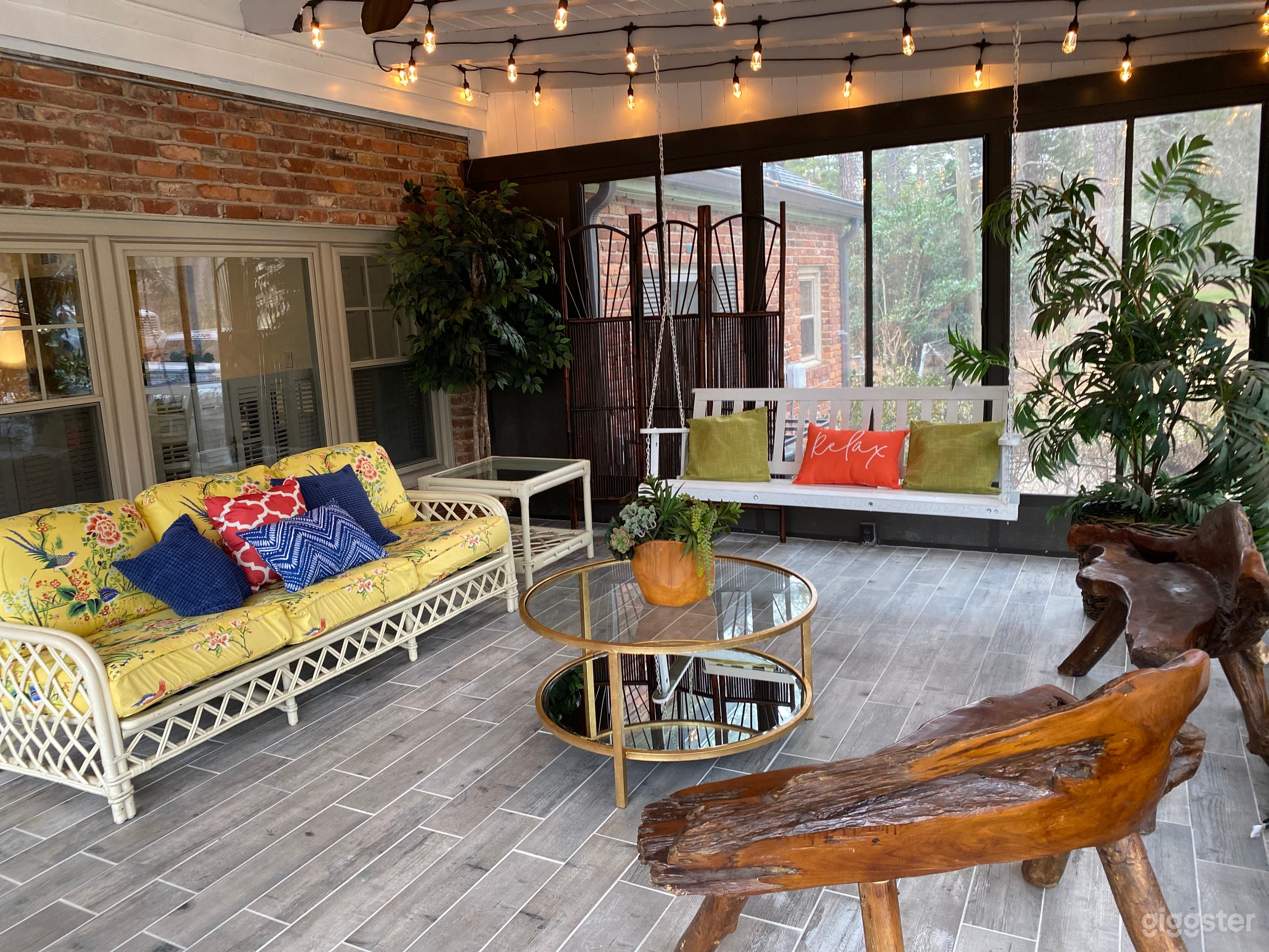 2.2 Acres Luxury Estate Oasis Retreat- Vintage Mod Photo 1