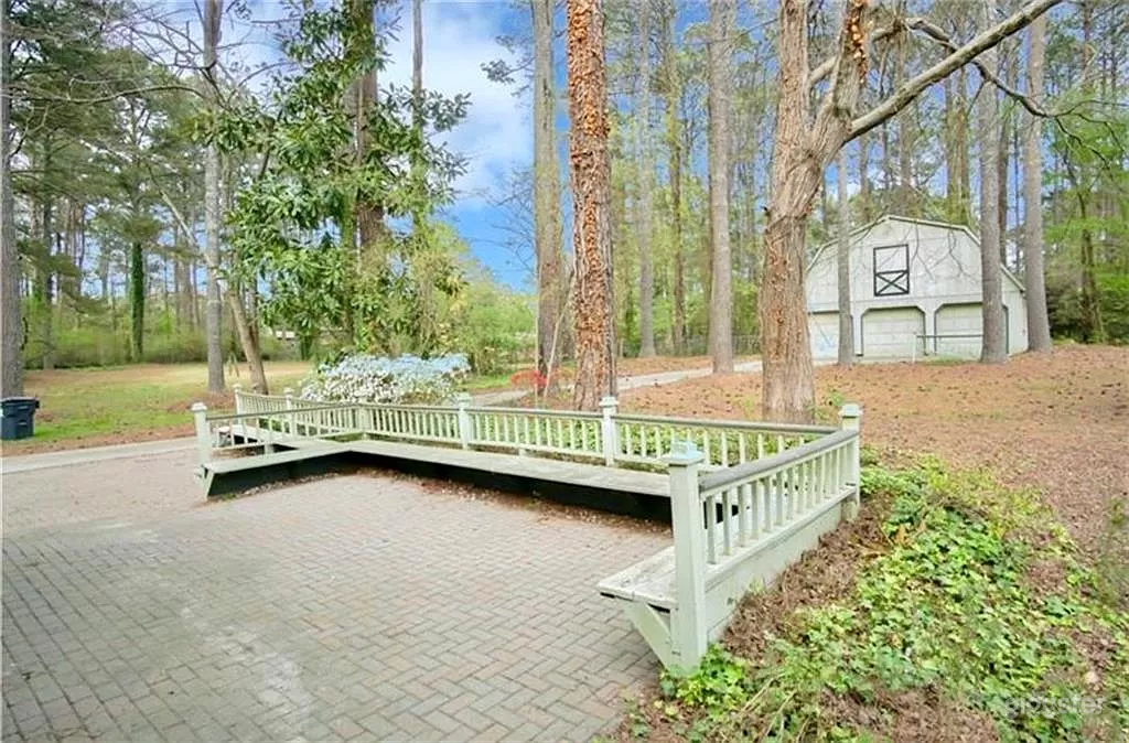 2.2 Acres Luxury Estate Oasis Retreat- Vintage Mod Photo 4