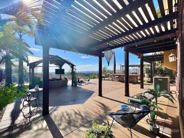  View of the terrace from the corner of the estate 