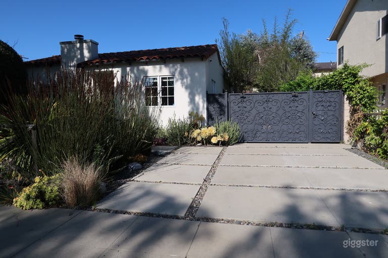  Bright Spanish Bungalow Home in the Heart of Culver City 