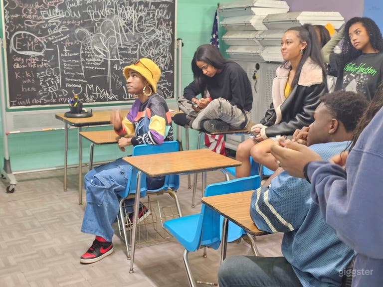  Décor de salle de classe avec de nombreux accessoires 