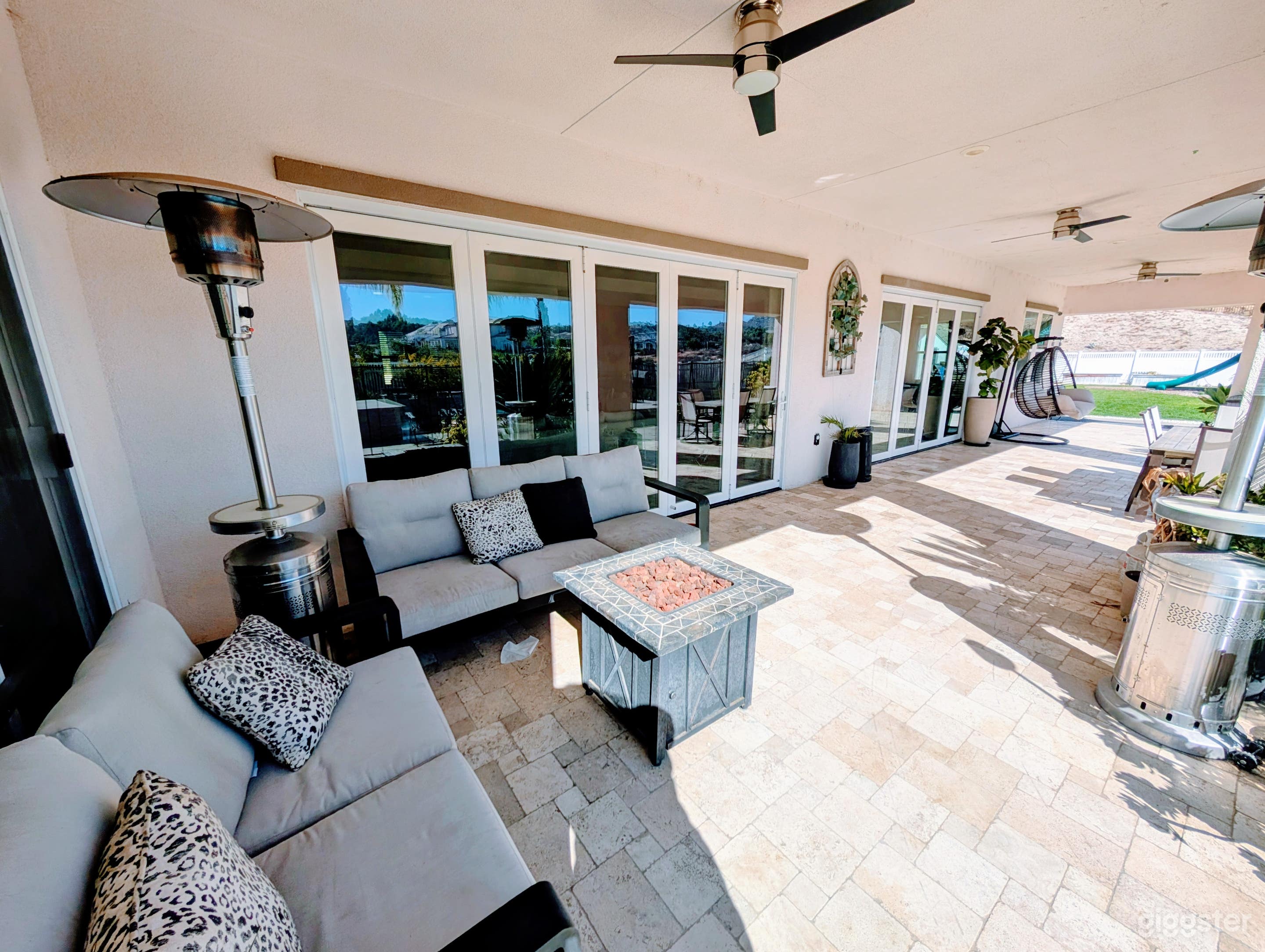 Multi Scene Estate & Acreage| Pool & Spa | Volleyba Photo 4