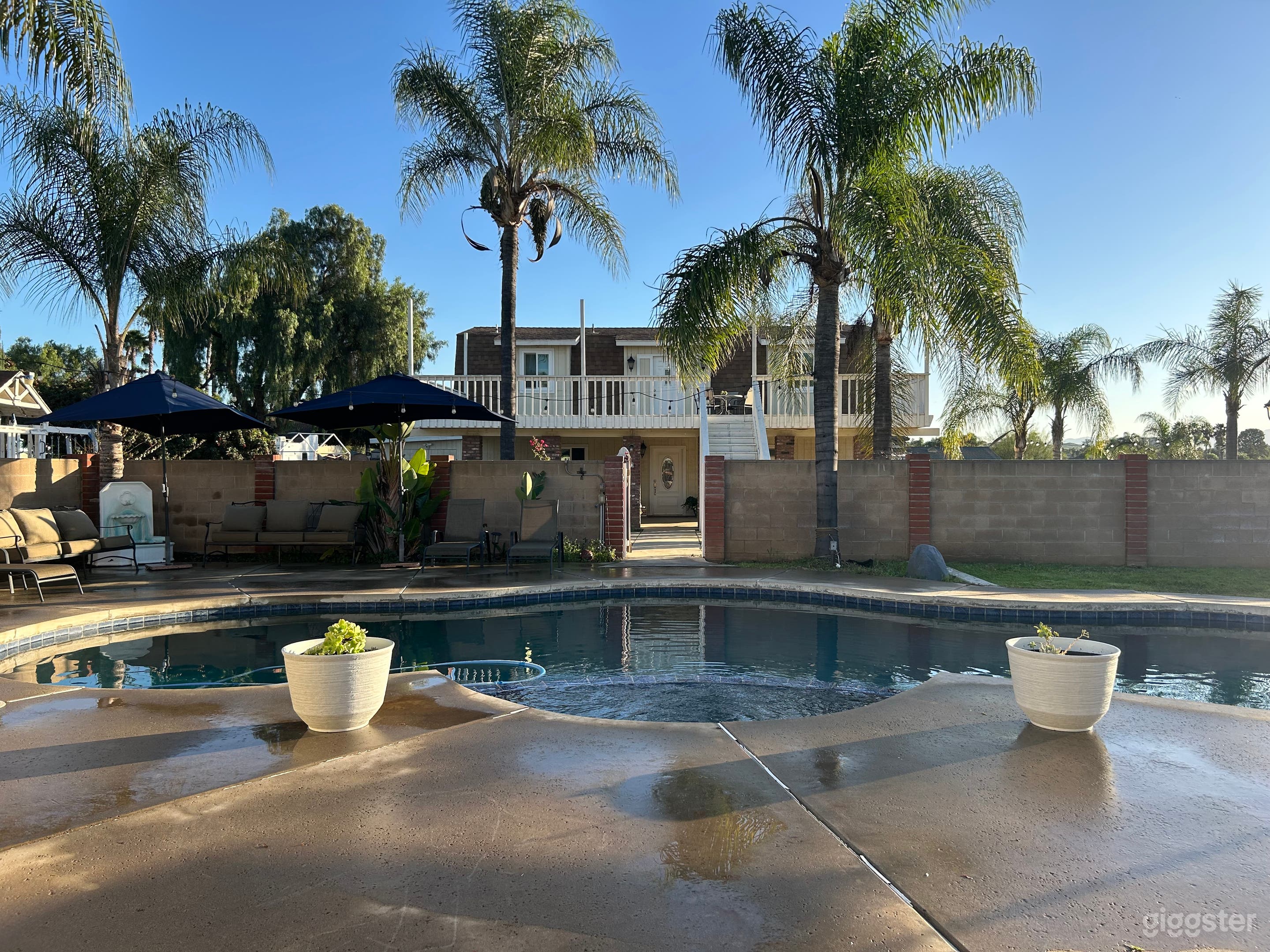 Barn Style Guest House With Pool Photo 1