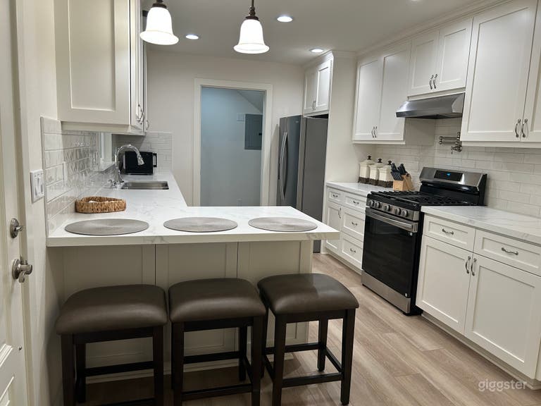  Barn Style Guest House With Pool 