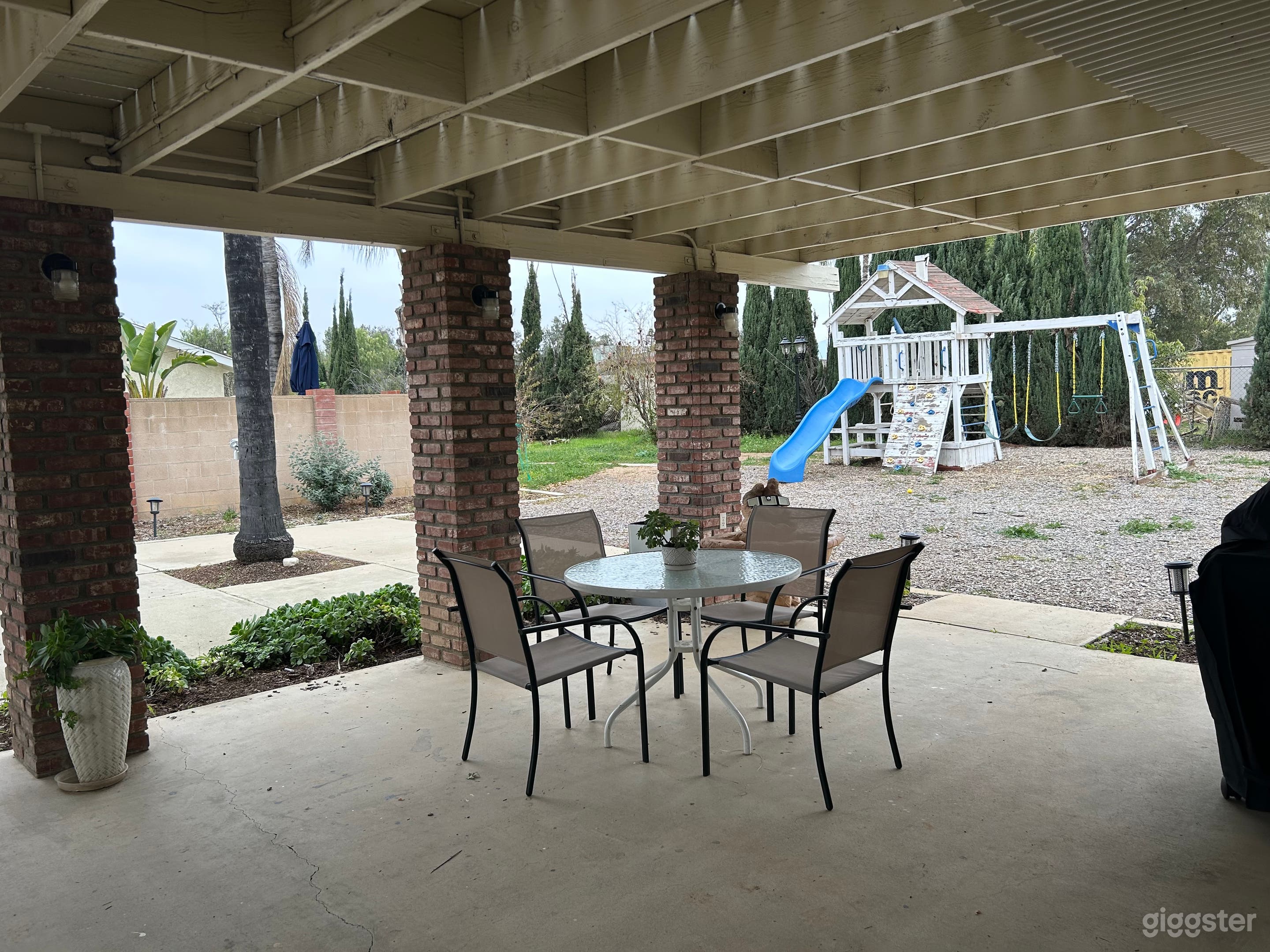 Barn Style Guest House With Pool Photo 4