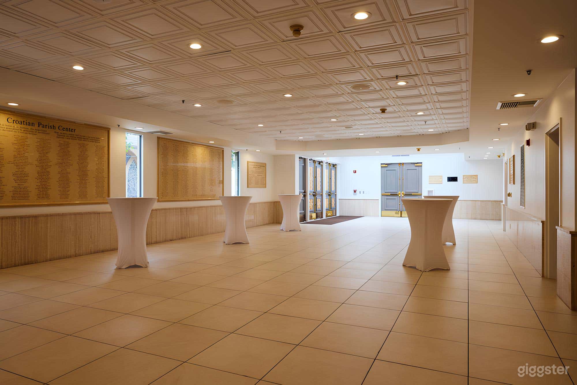 The Lobby Bar Photo 1