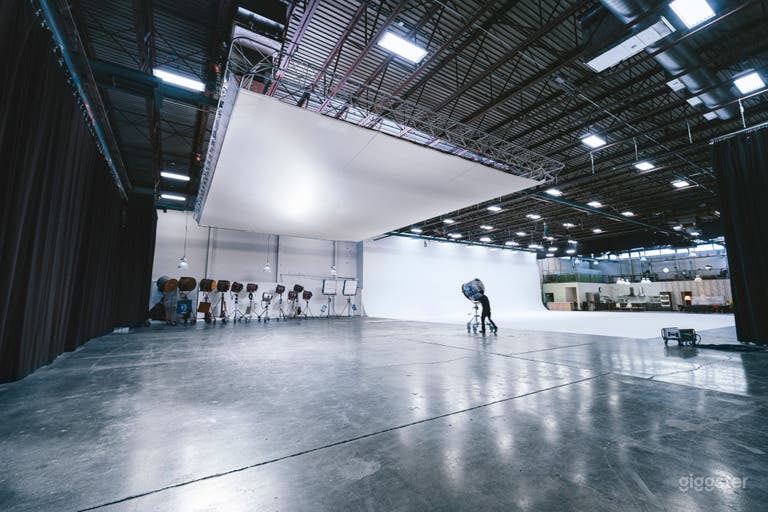  Cyc with Studio B in foreground 